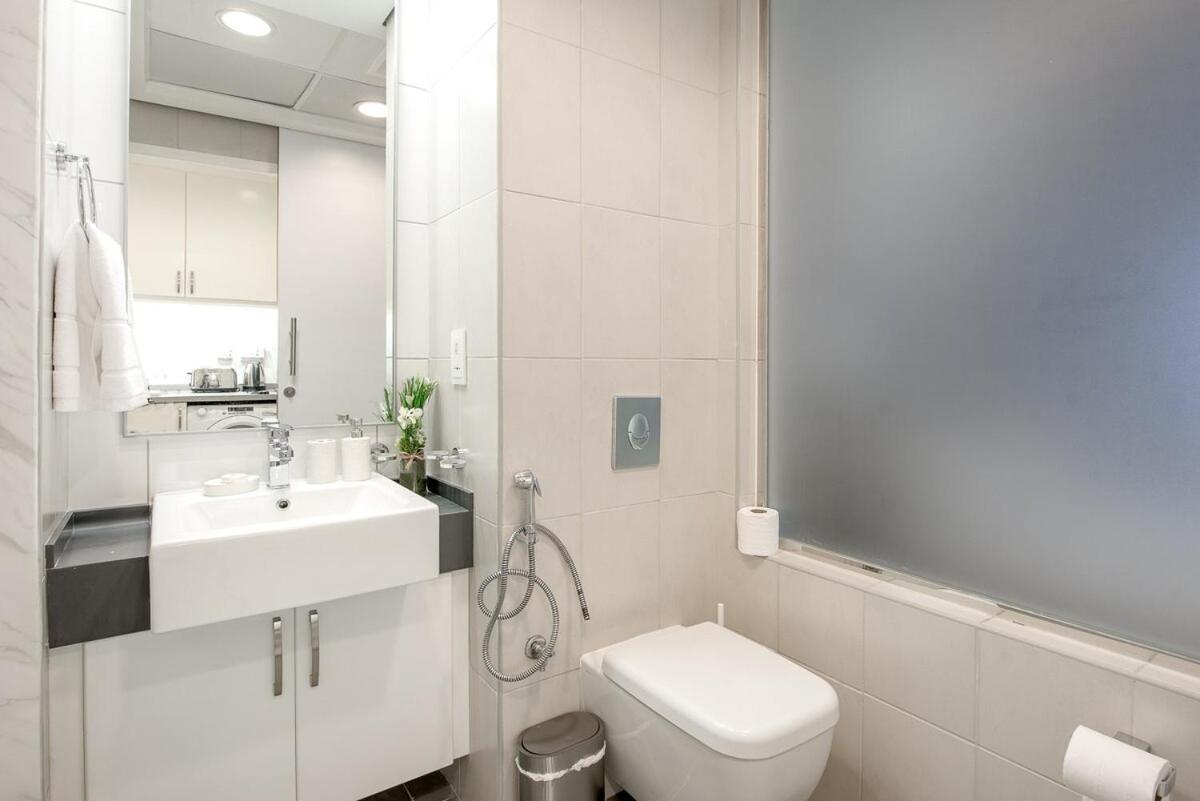 Cozy Studio With Stunning Ocean Views In Palm Jumeirah Apartment Dubai