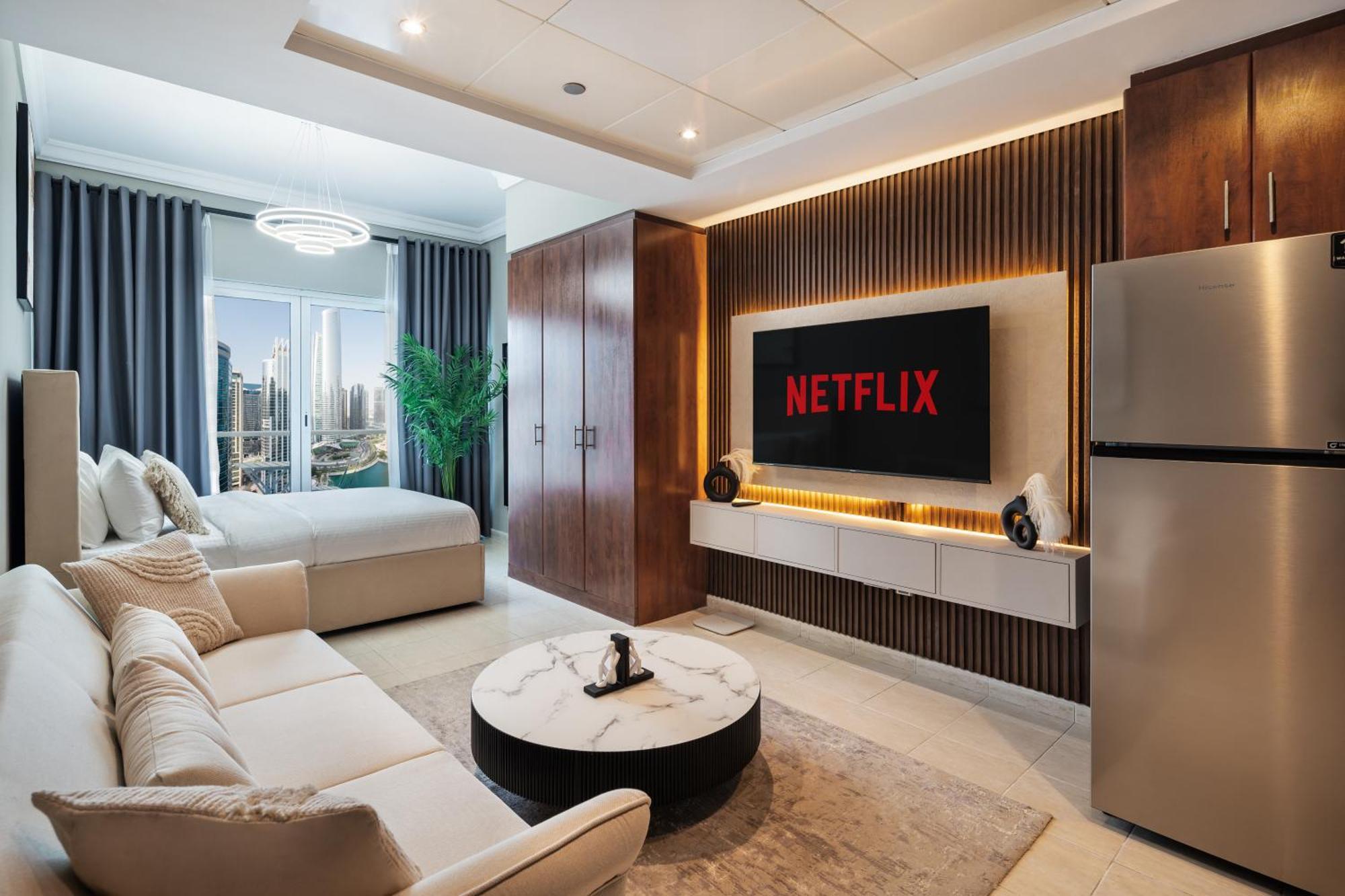 Upscale In Jlt Near Metro Apartment Dubai