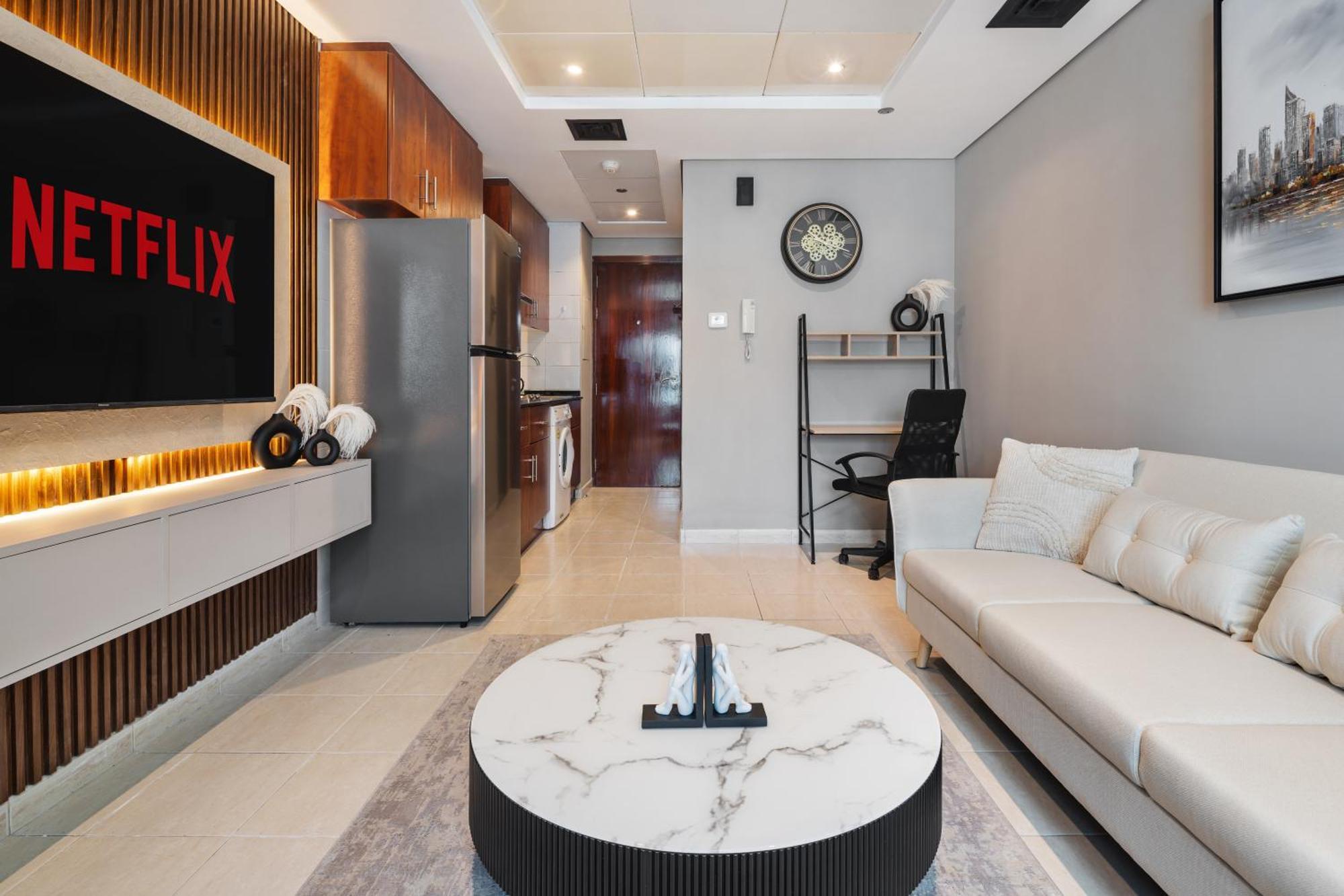 Upscale In Jlt Near Metro * Dubai