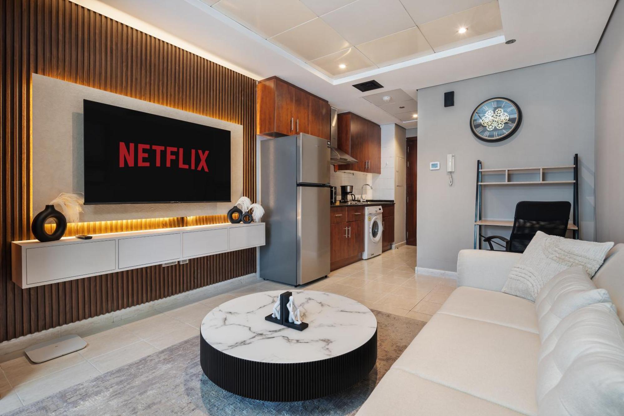 Upscale In Jlt Near Metro * Dubai