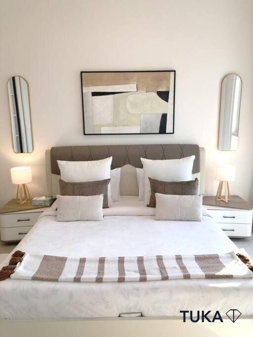 Stunning 2-bhk Golfville At Hills Prime Casa de férias