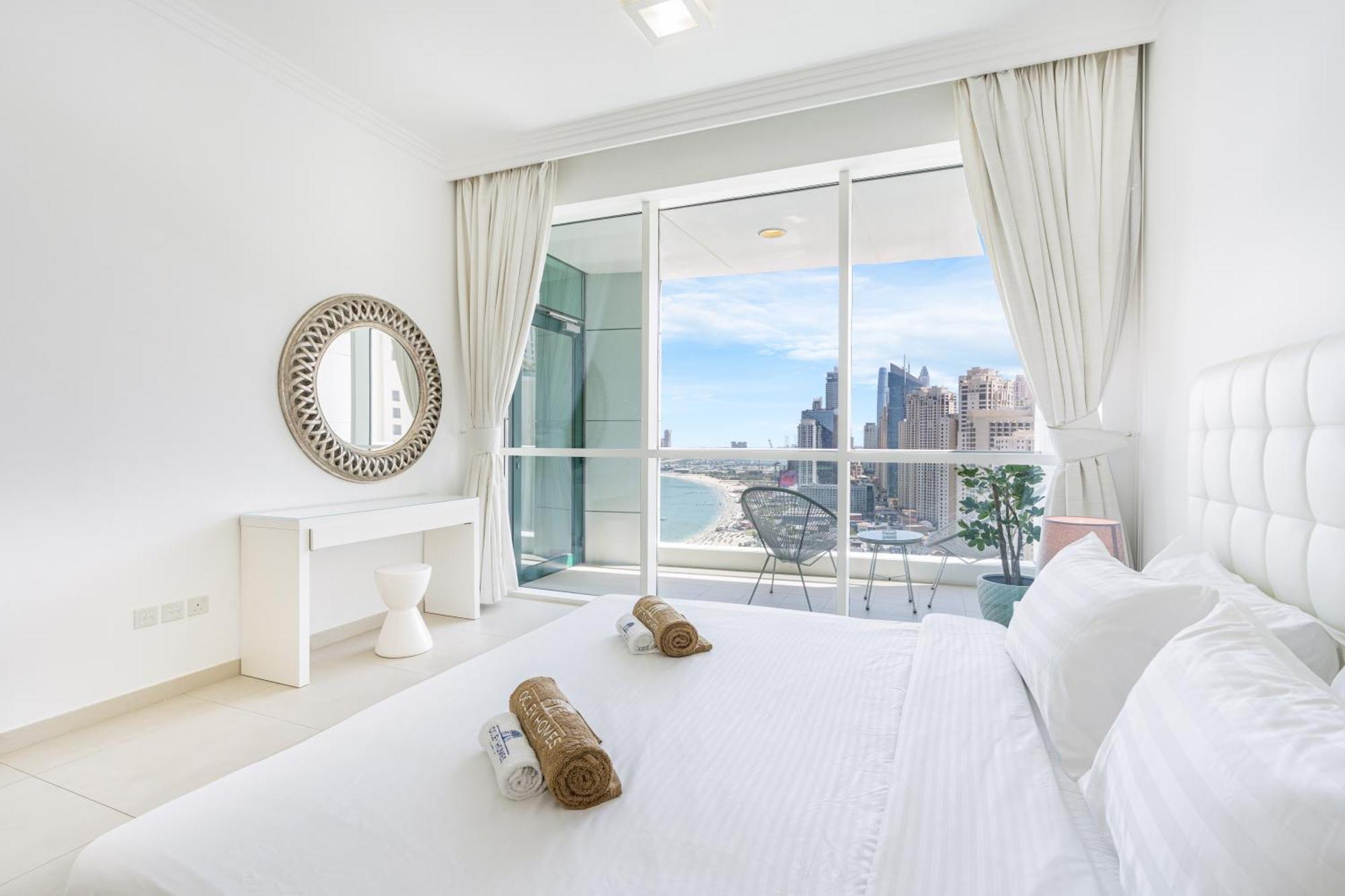 Lux With Direct Access In Al Bateen Apartment