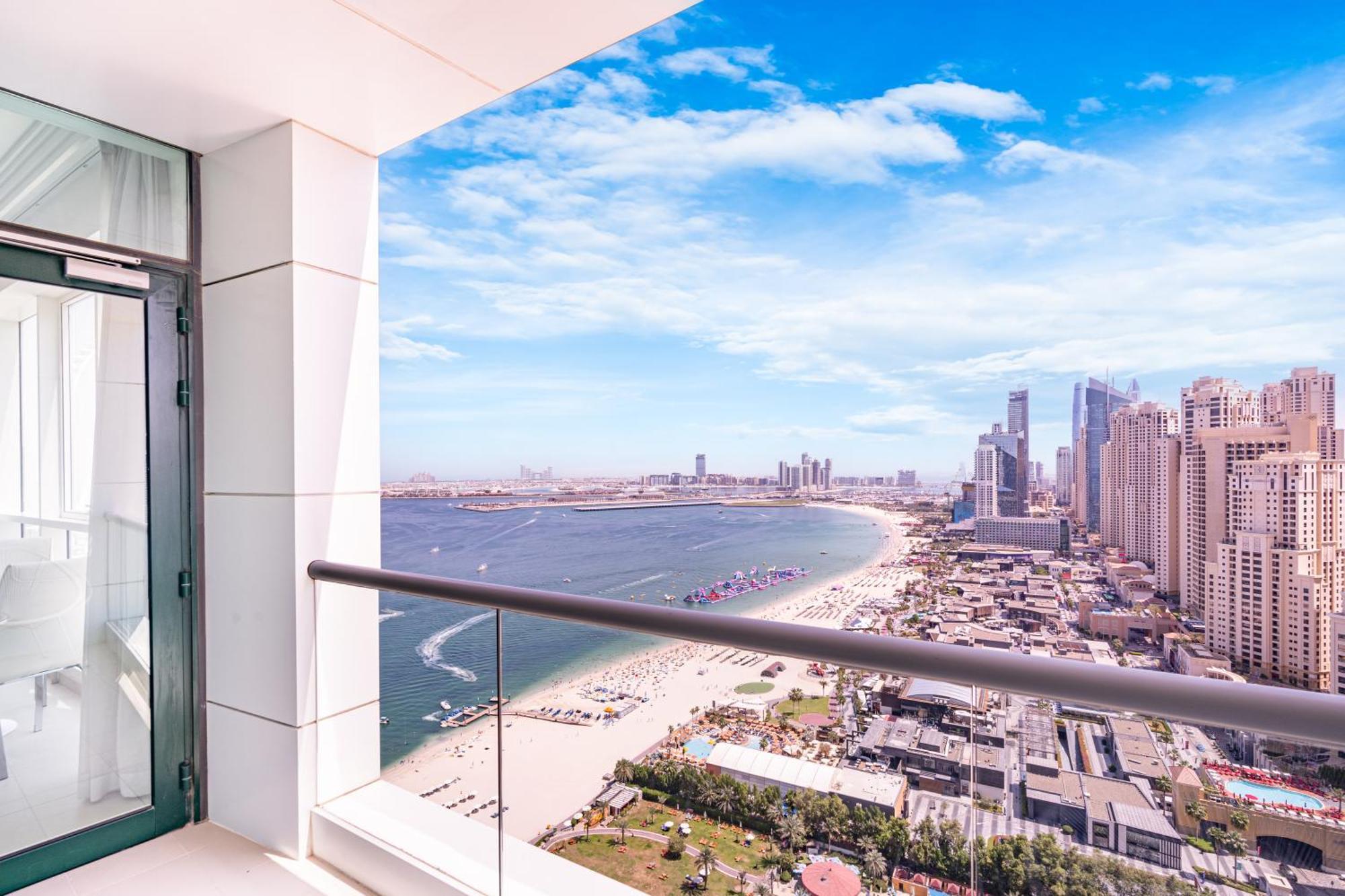 Apartment Lux With Direct Access In Al Bateen *