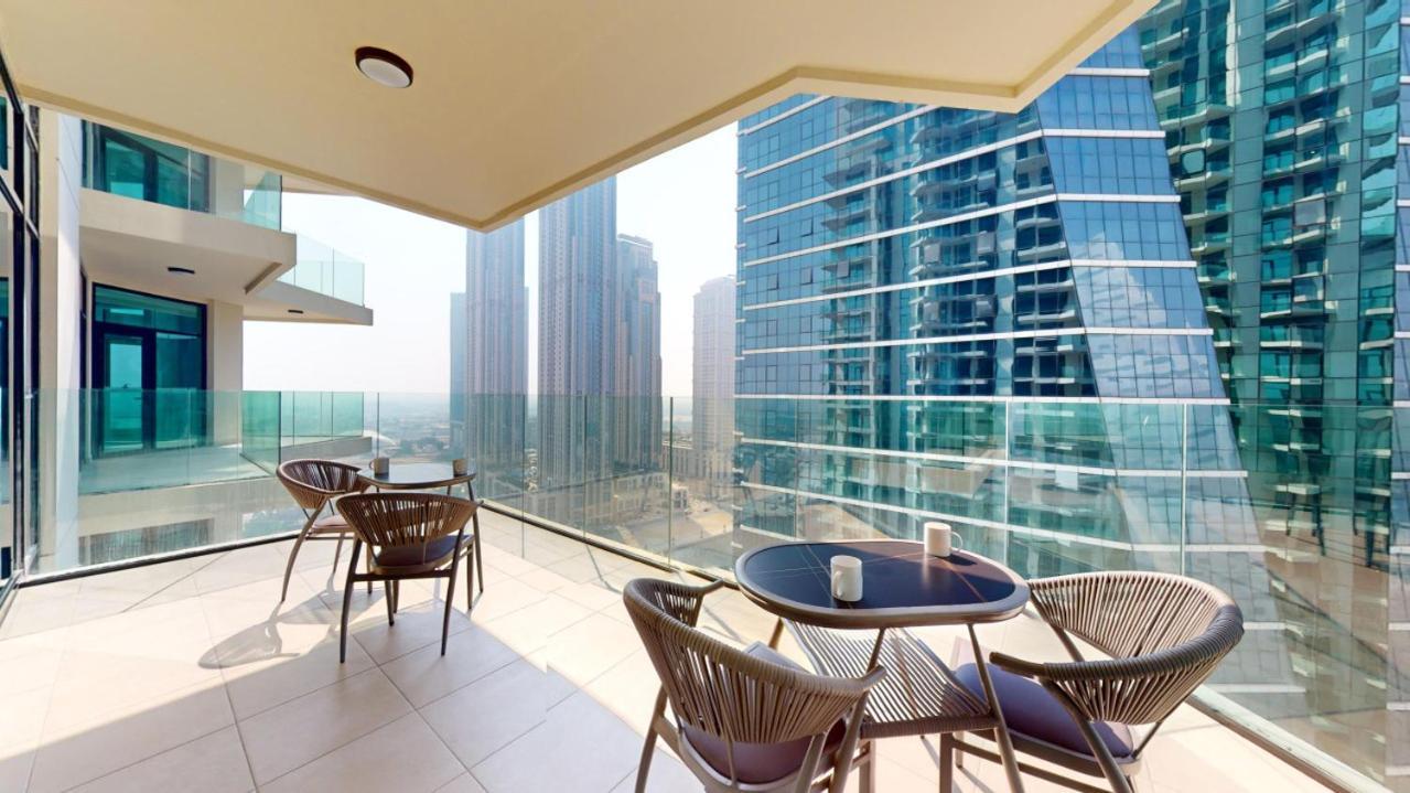 Urban Oasis - Classy Two Bedroom With View Apartment *