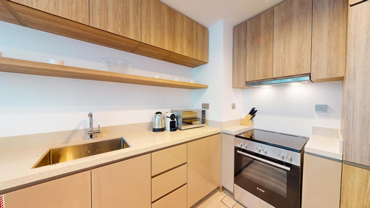 Urban Oasis - Classy Two Bedroom With View Dubai