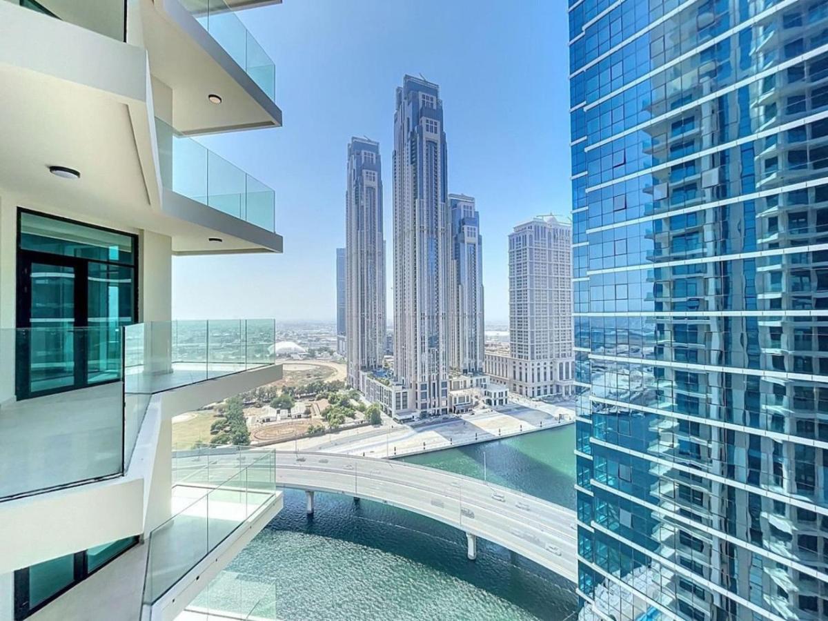 Urban Oasis - Classy Two Bedroom With View * Dubai