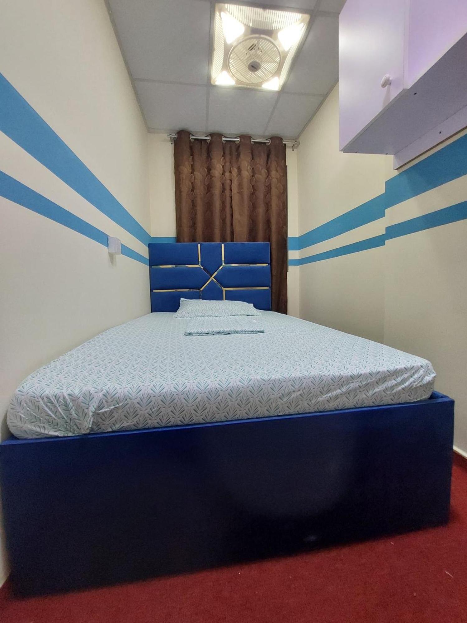 Apartamento Benitah Capsule Hostel, Family And Partitions Dubai
