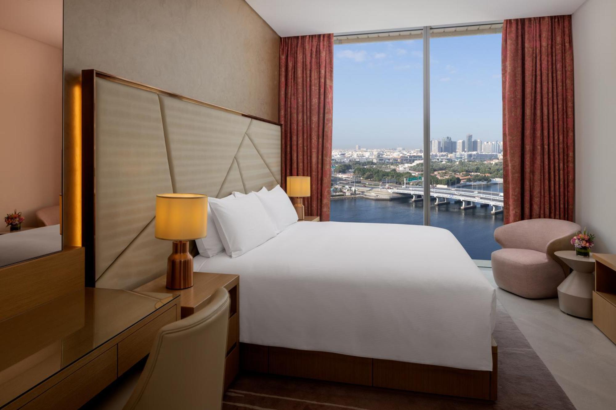 Hotel Hilton Creek & Residences 5*
