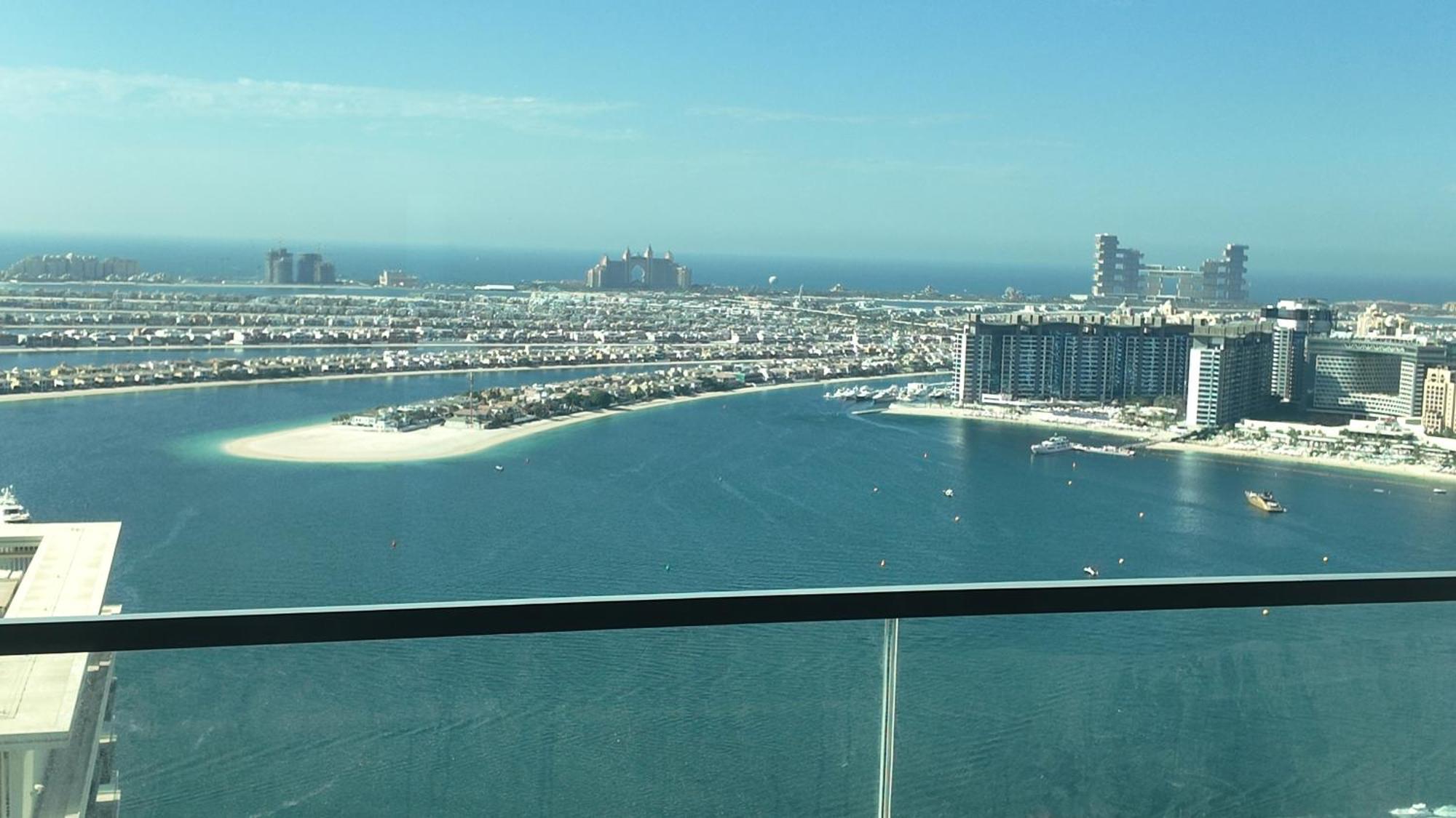 Luxurious Beachfront With Atlantis And Palm Jumeira Views Apartamento Dubai