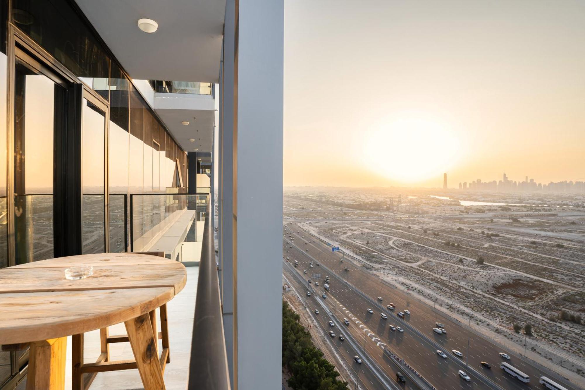Escape24 Modern Bloom Tower Jumeirah Village Circle Jvc Apartment *