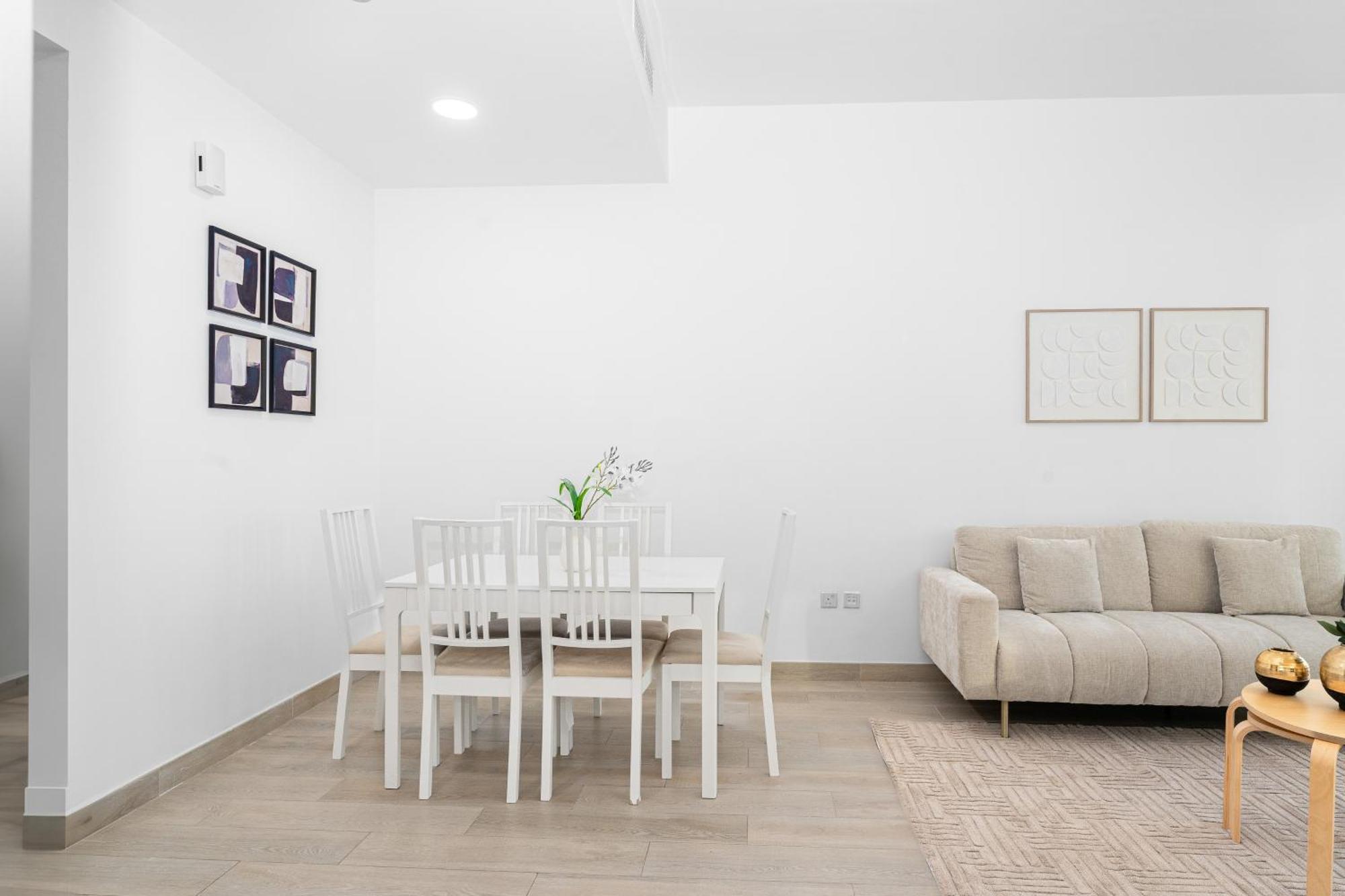 Escape24 Modern Bloom Tower Jumeirah Village Circle Jvc Apartment Dubai