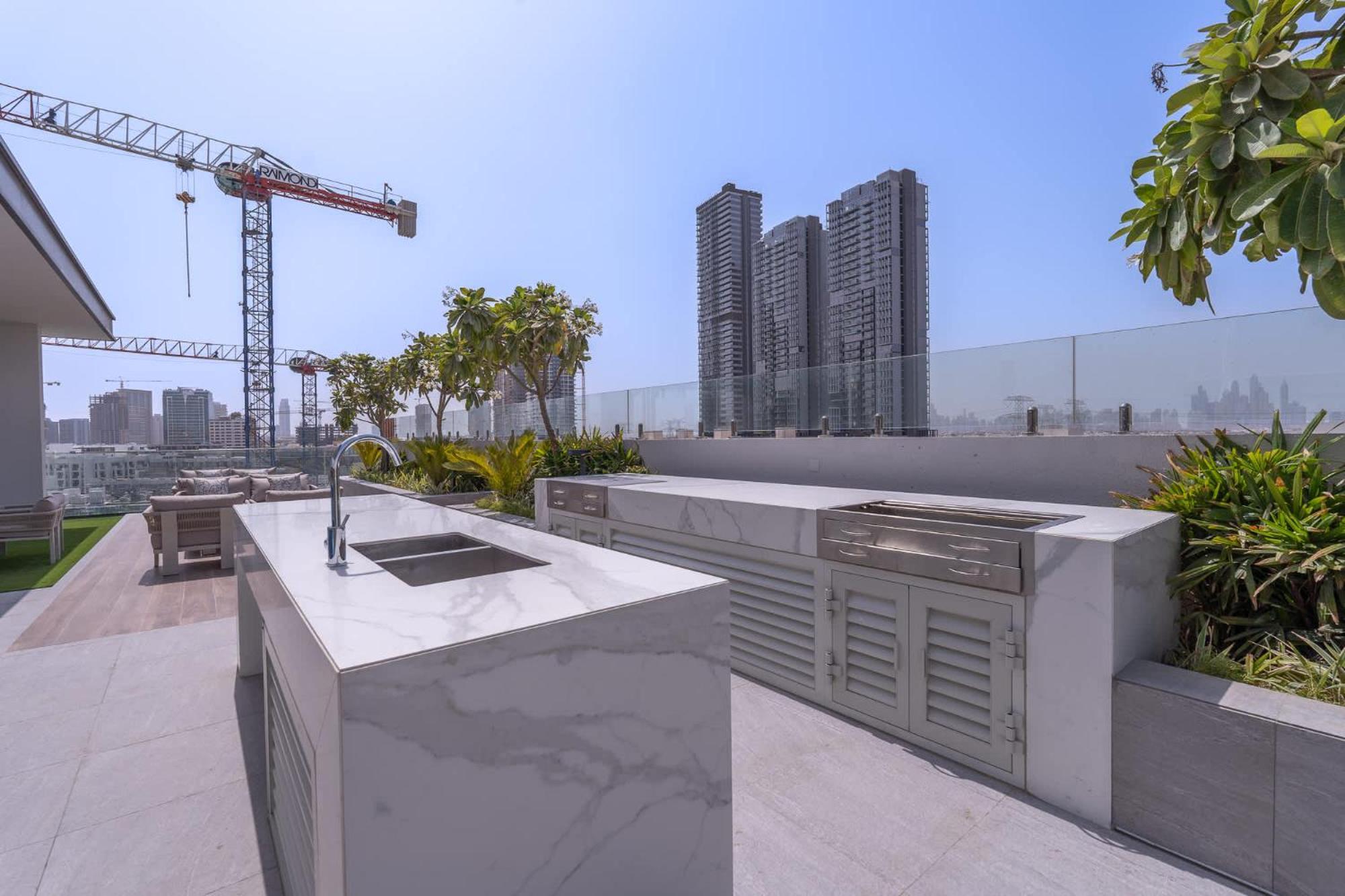 Minimalist With Nature-inspired Balcony In Jvc