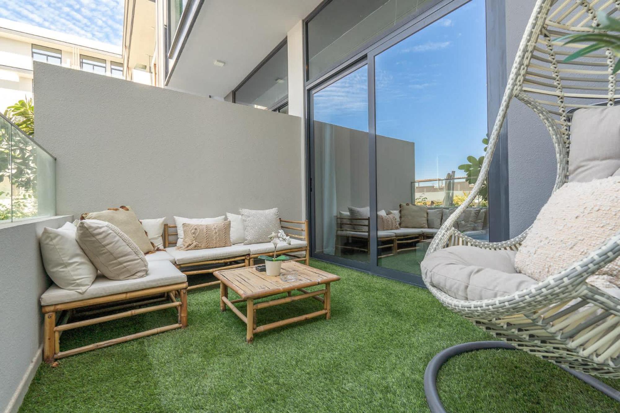 Minimalist With Nature-inspired Balcony In Jvc