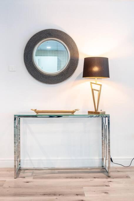 First Class Serene Marina Views Apartment