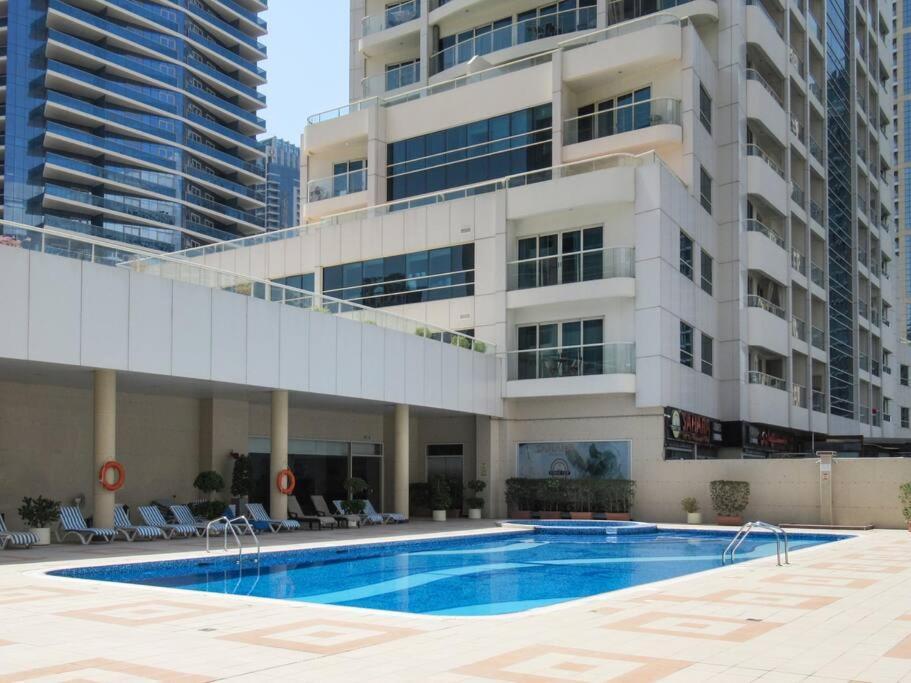 Apartment First Class Serene Marina Views