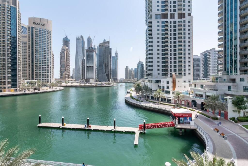 Apartment First Class Serene Marina Views *