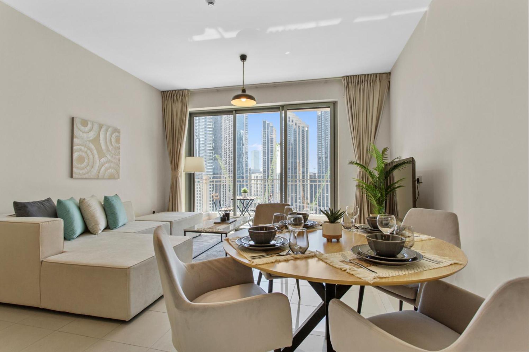 Apartment Upscale 1 Bedroom In The Heart Of Downtown Dubai