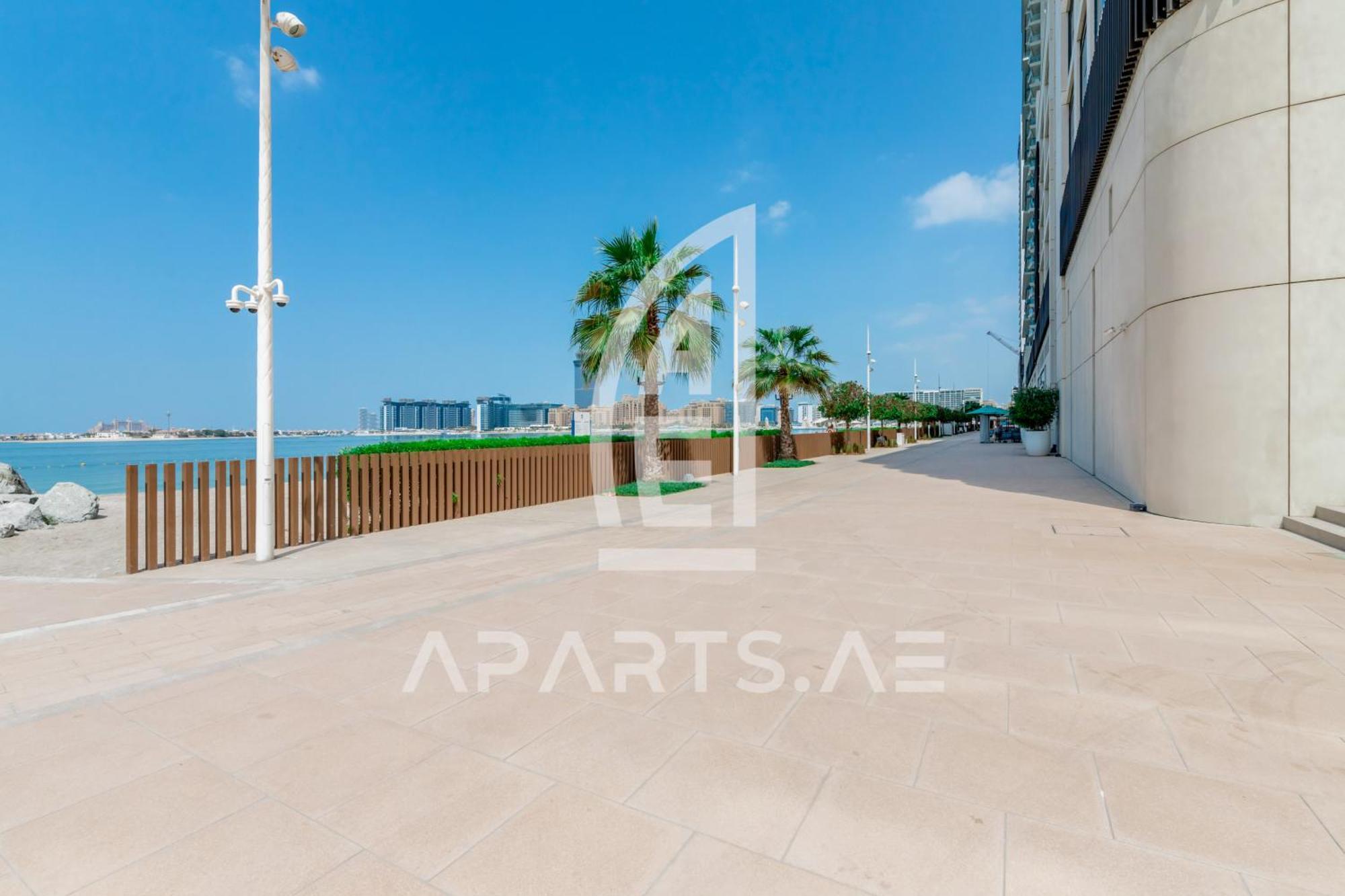 Vista - Private & Palm Jumeirah Views Apartment *