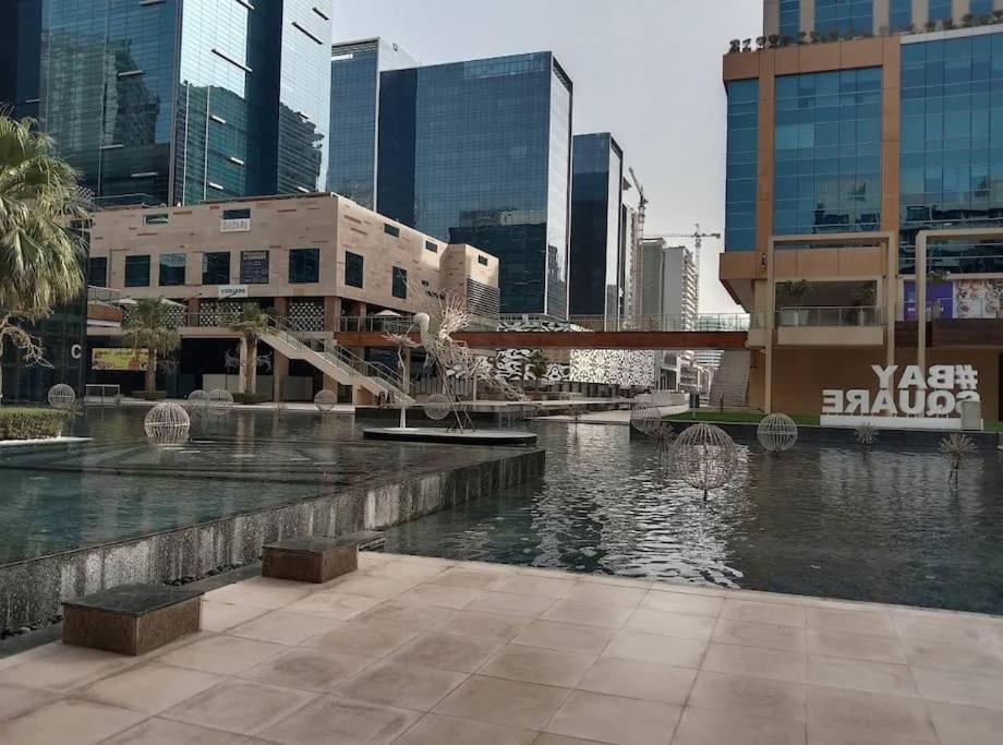 In Business Bay, Uae Daire *