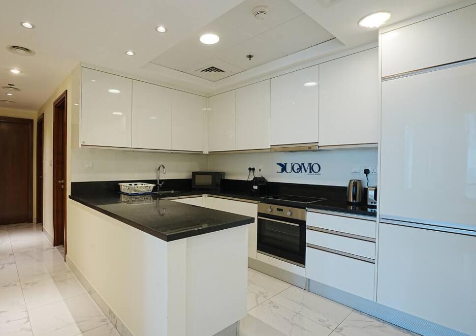 Apartment Myduomo- 2br Near Downtown, With & Pool Views-1109 Dubai