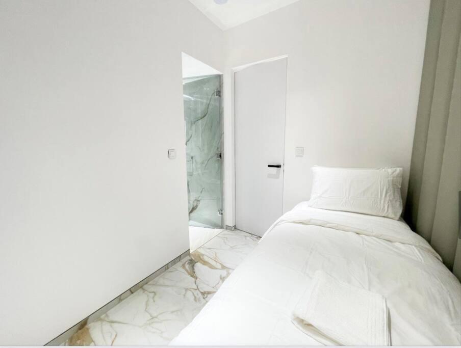 Luxury 4 Bed In Sadaf 8 On The Walk Jbr Apartment