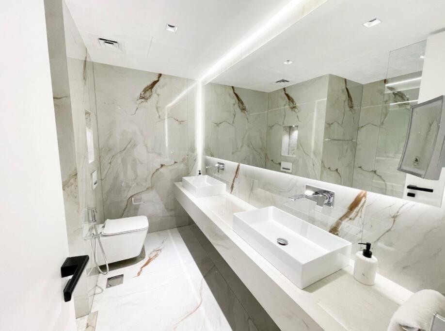 Luxury 4 Bed In Sadaf 8 On The Walk Jbr Apartment Dubai