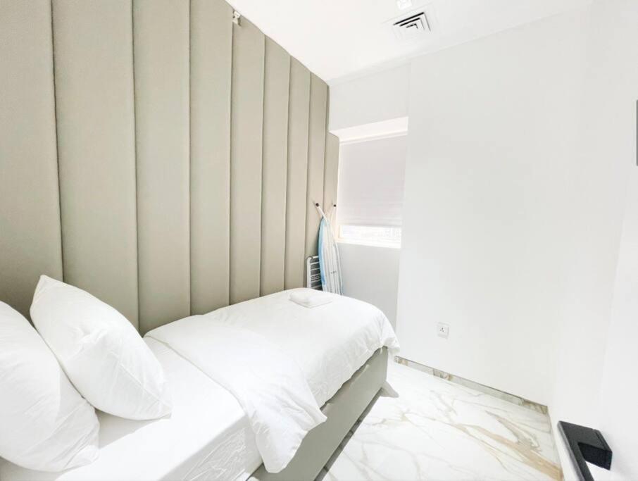 Luxury 4 Bed In Sadaf 8 On The Walk Jbr Apartment