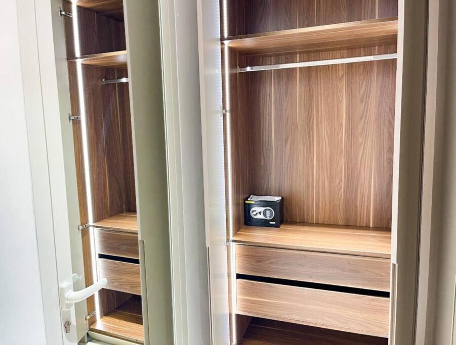 Apartment Luxury 4 Bed In Sadaf 8 On The Walk Jbr *