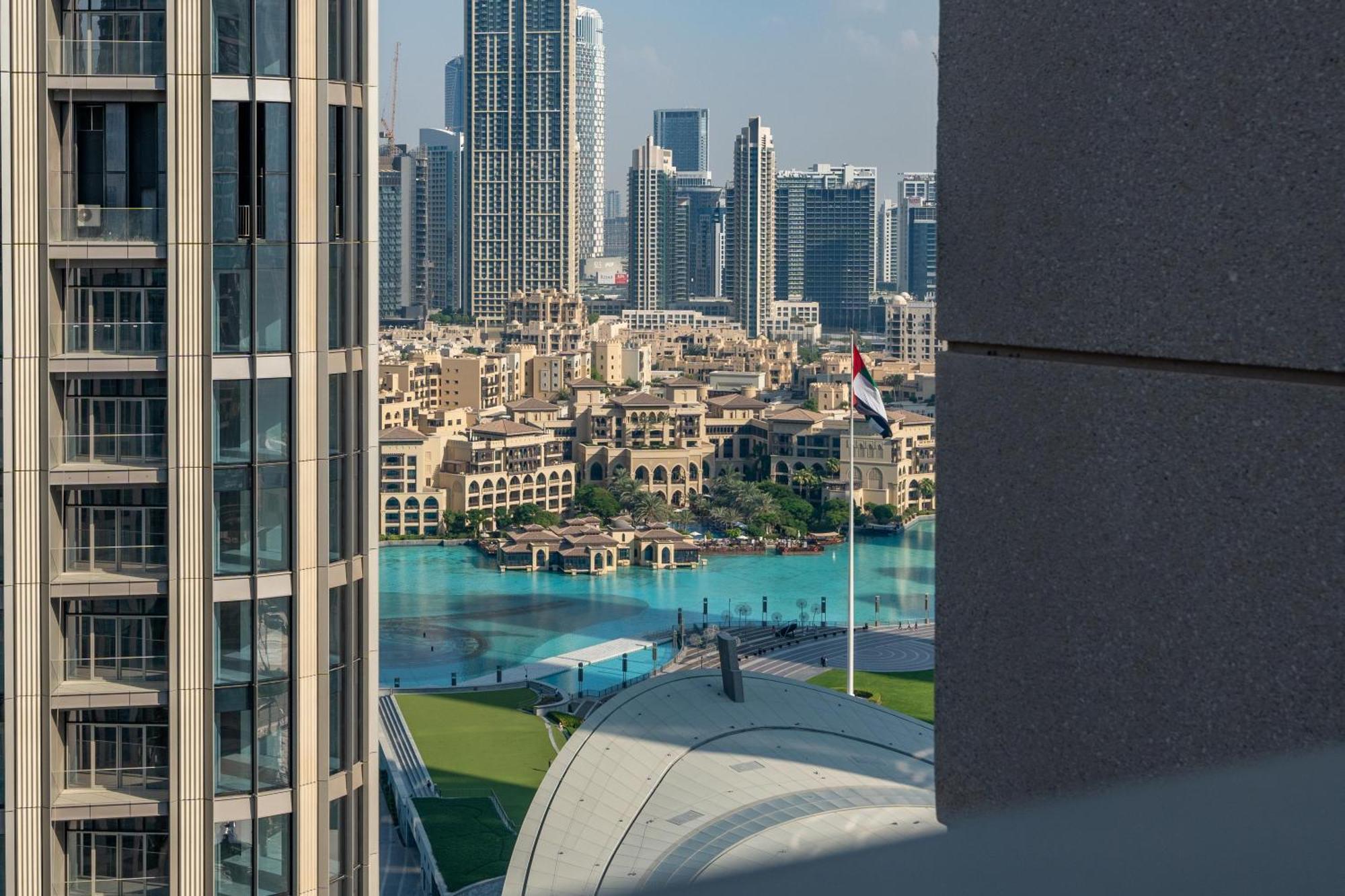 Apartment Burj Khalifa Views - 5 Min Walk From Mall - Upgraded - Designer Choice - 8 People - Opera