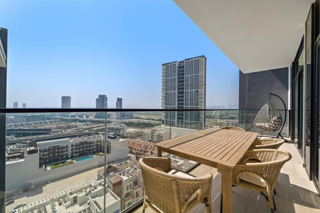 Modern 2 Bedroom In Family Community Apartment *