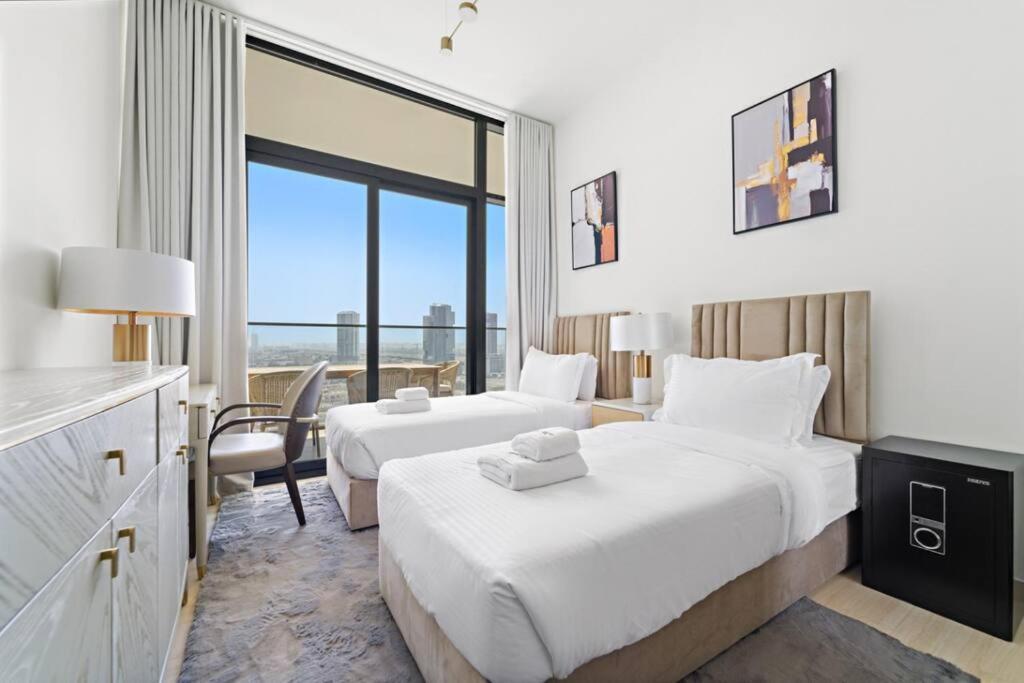 Modern 2 Bedroom In Family Community *