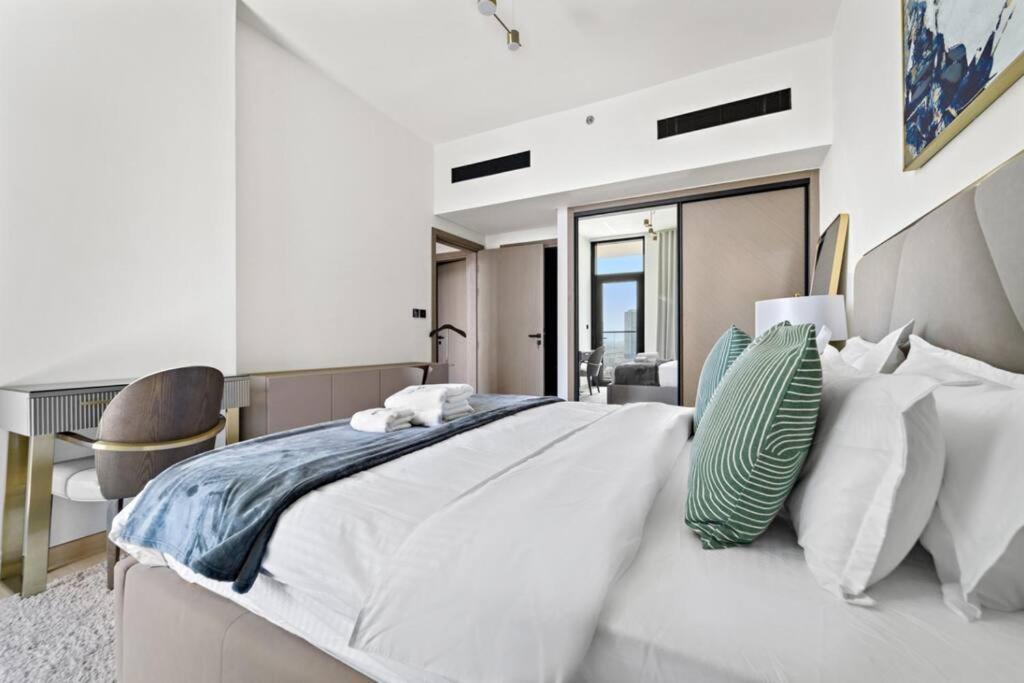 Modern 2 Bedroom In Family Community Dubai