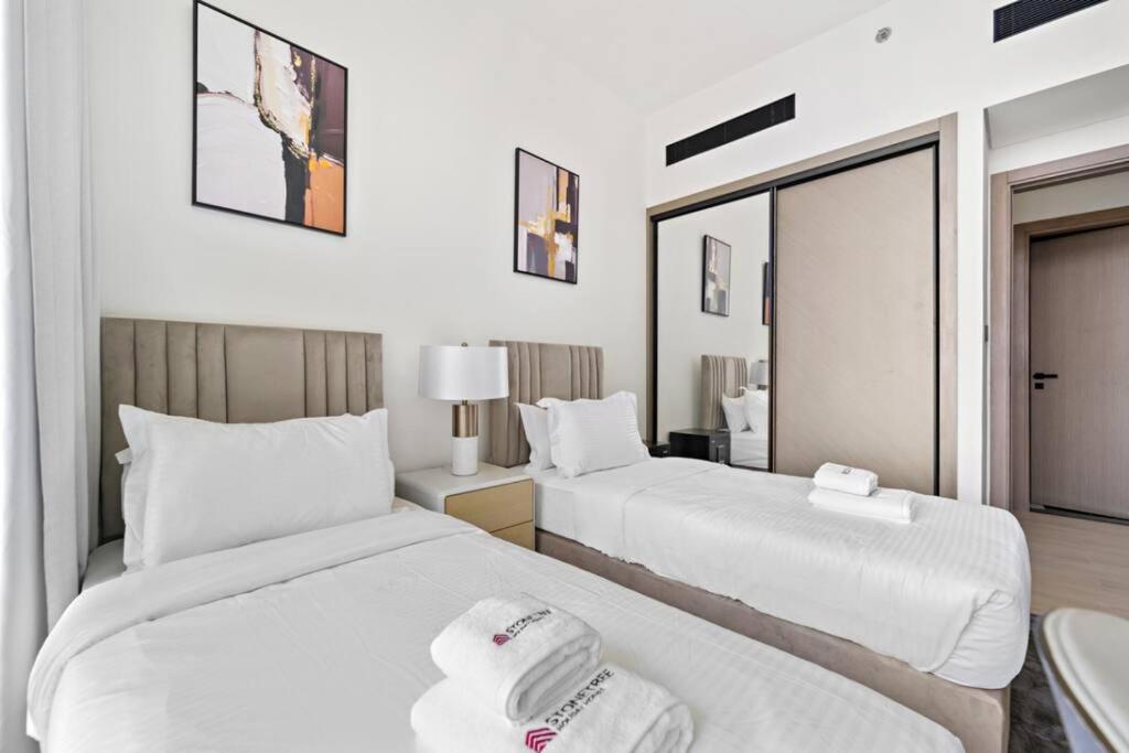Modern 2 Bedroom In Family Community Apartment