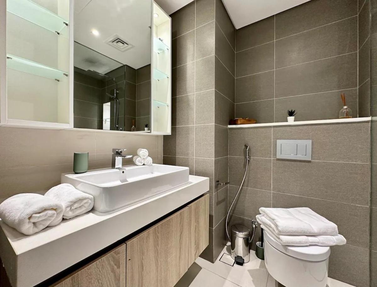 Marina, Liv Residence, Luxury Apartment Dubai
