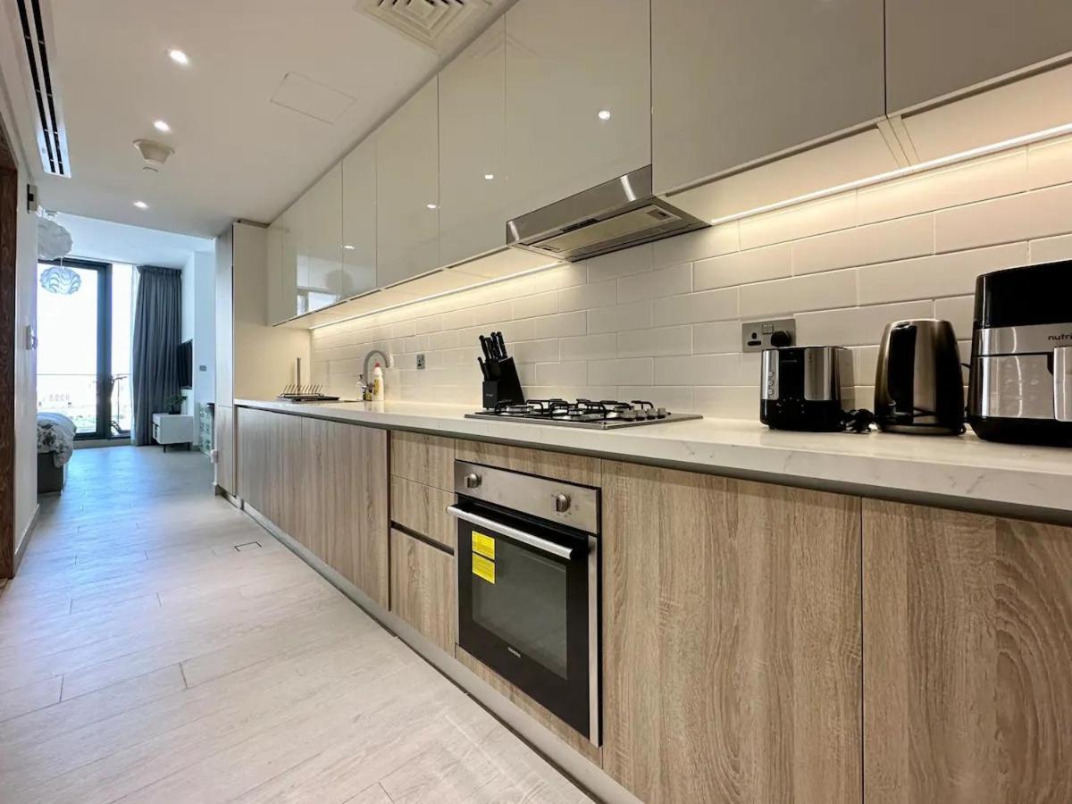 Marina, Liv Residence, Luxury Apartment