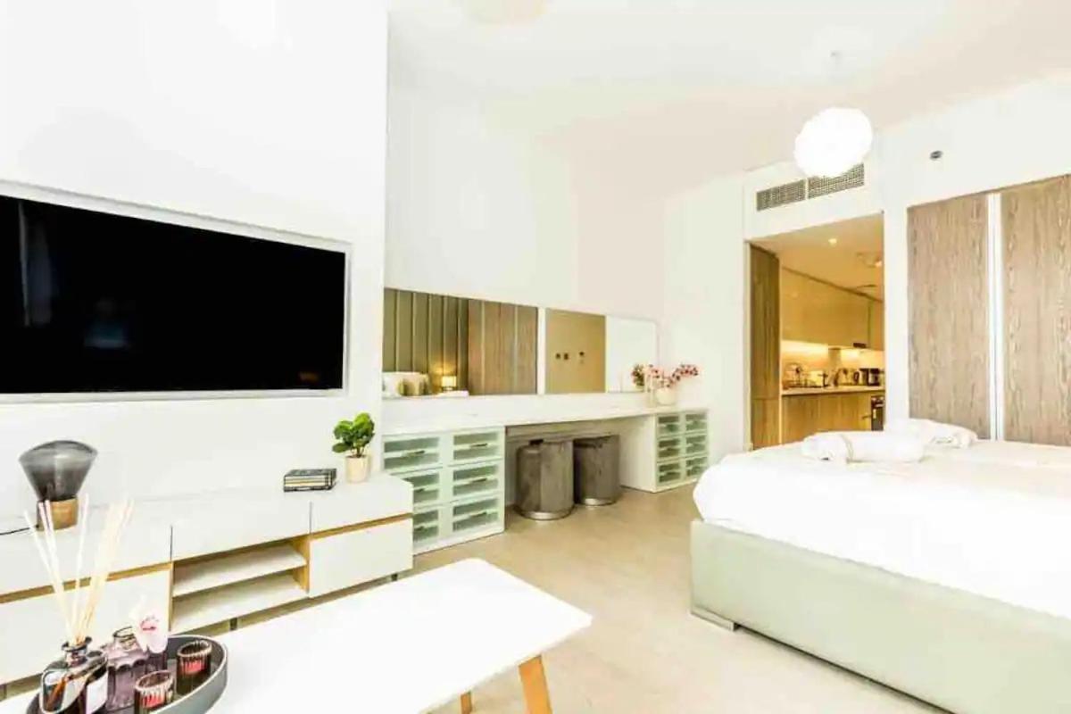Marina, Liv Residence, Luxury Apartment