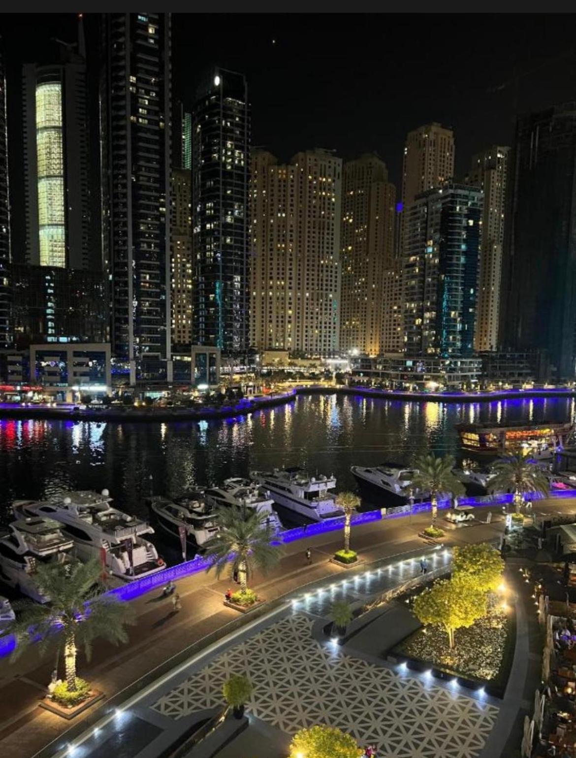 Stylish Marina Apartment