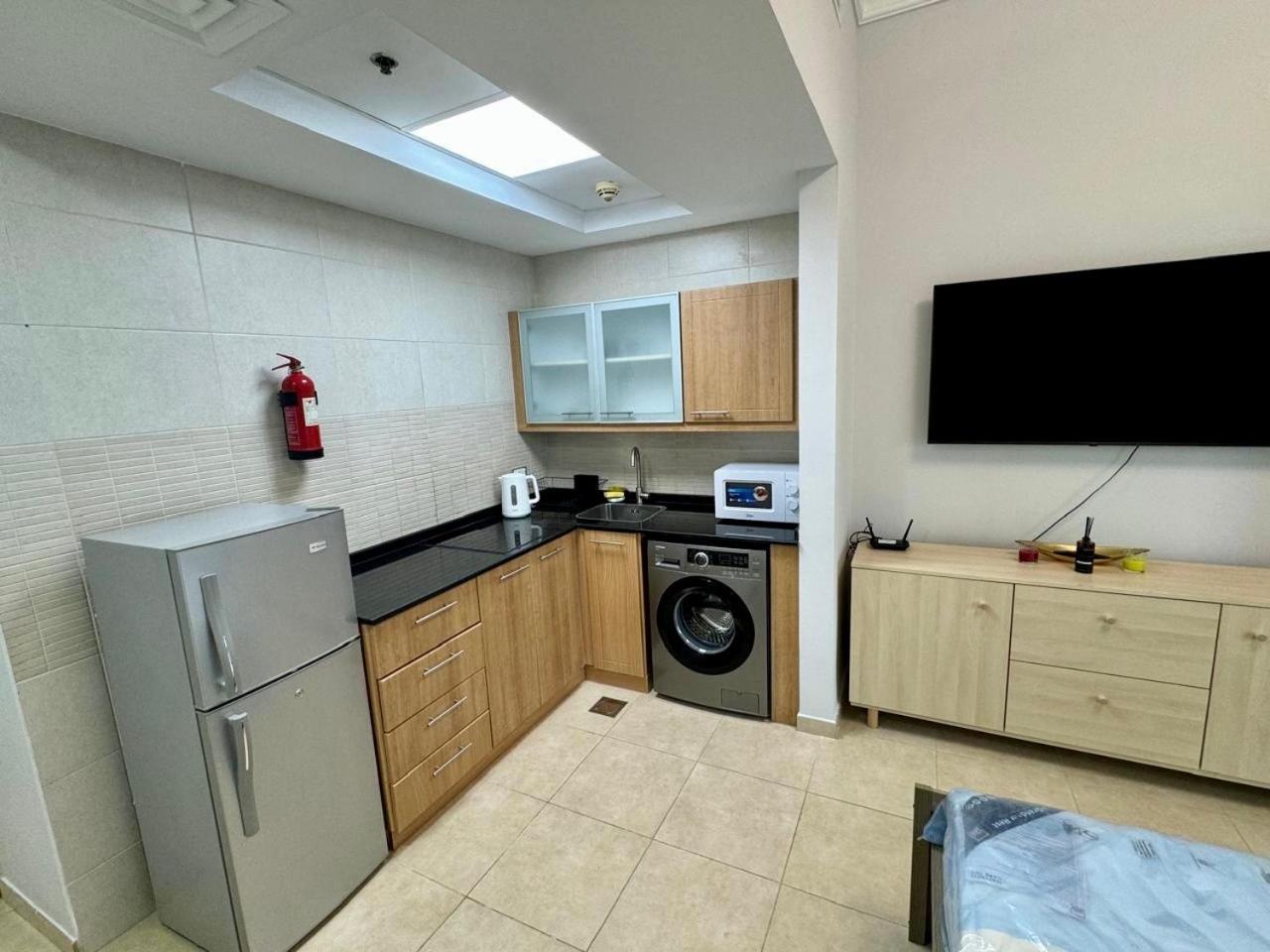 Stylish Marina Apartment