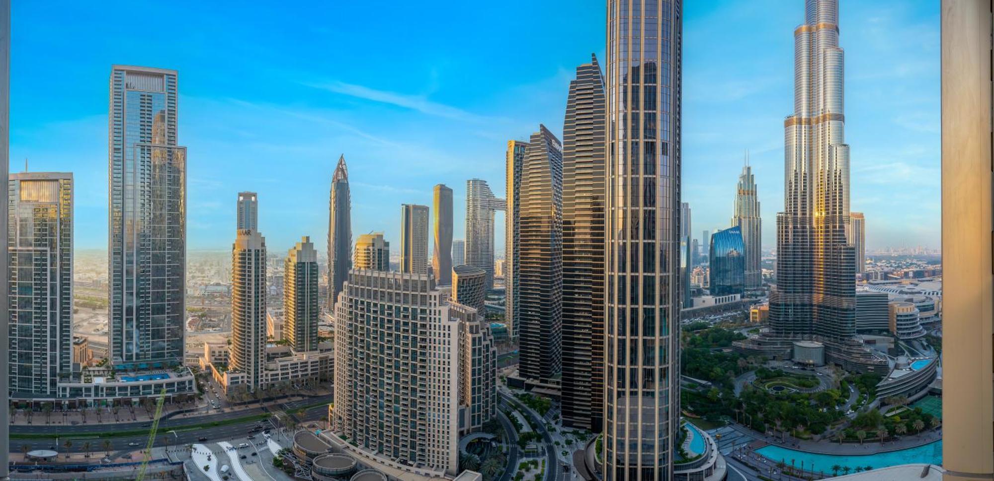 Grandeur 2 Bedroom I Burj Khalifa & Fountain Views I Free Parking, Gym, Pool, Wi-fi & Ps5 I By Skyline Serenity