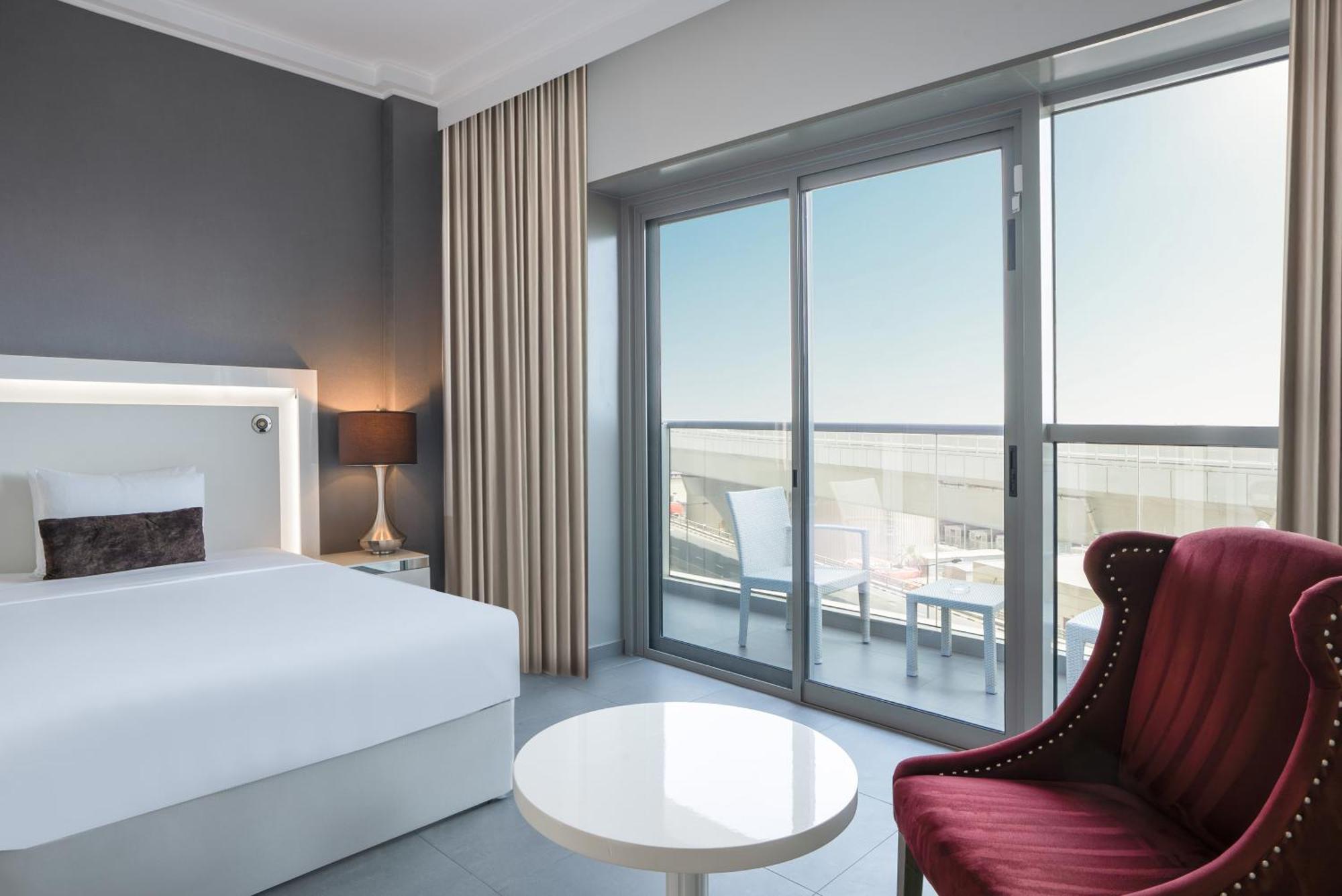 The First Collection Marina Hotel 4*
