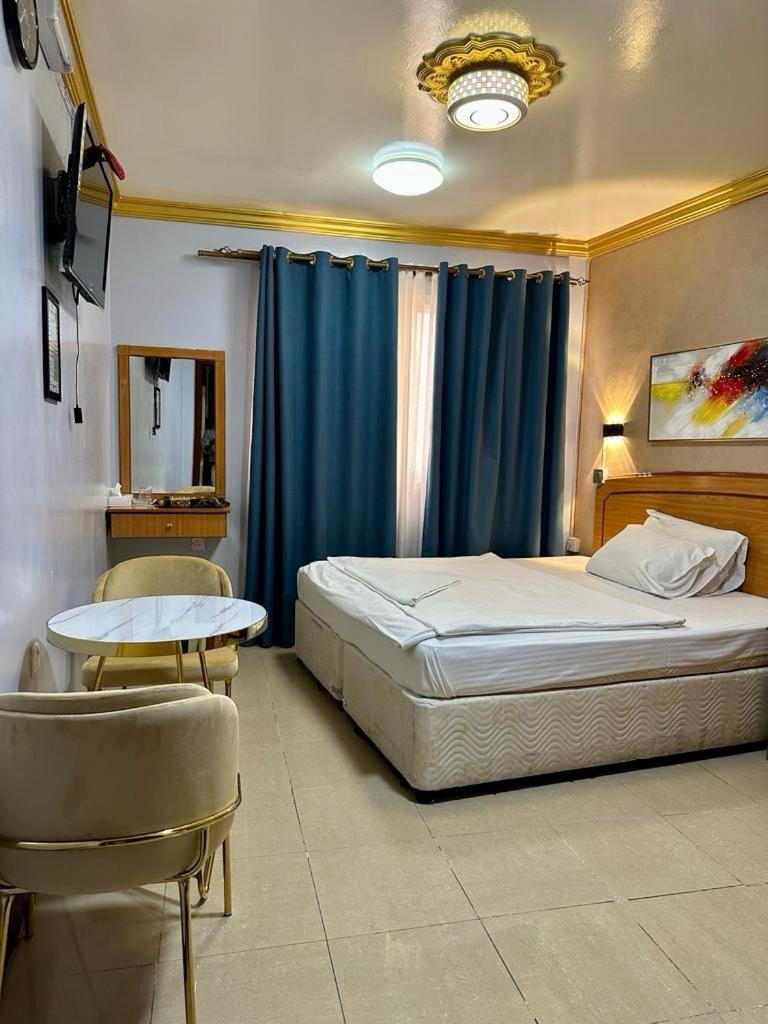 Maaeen Hotel