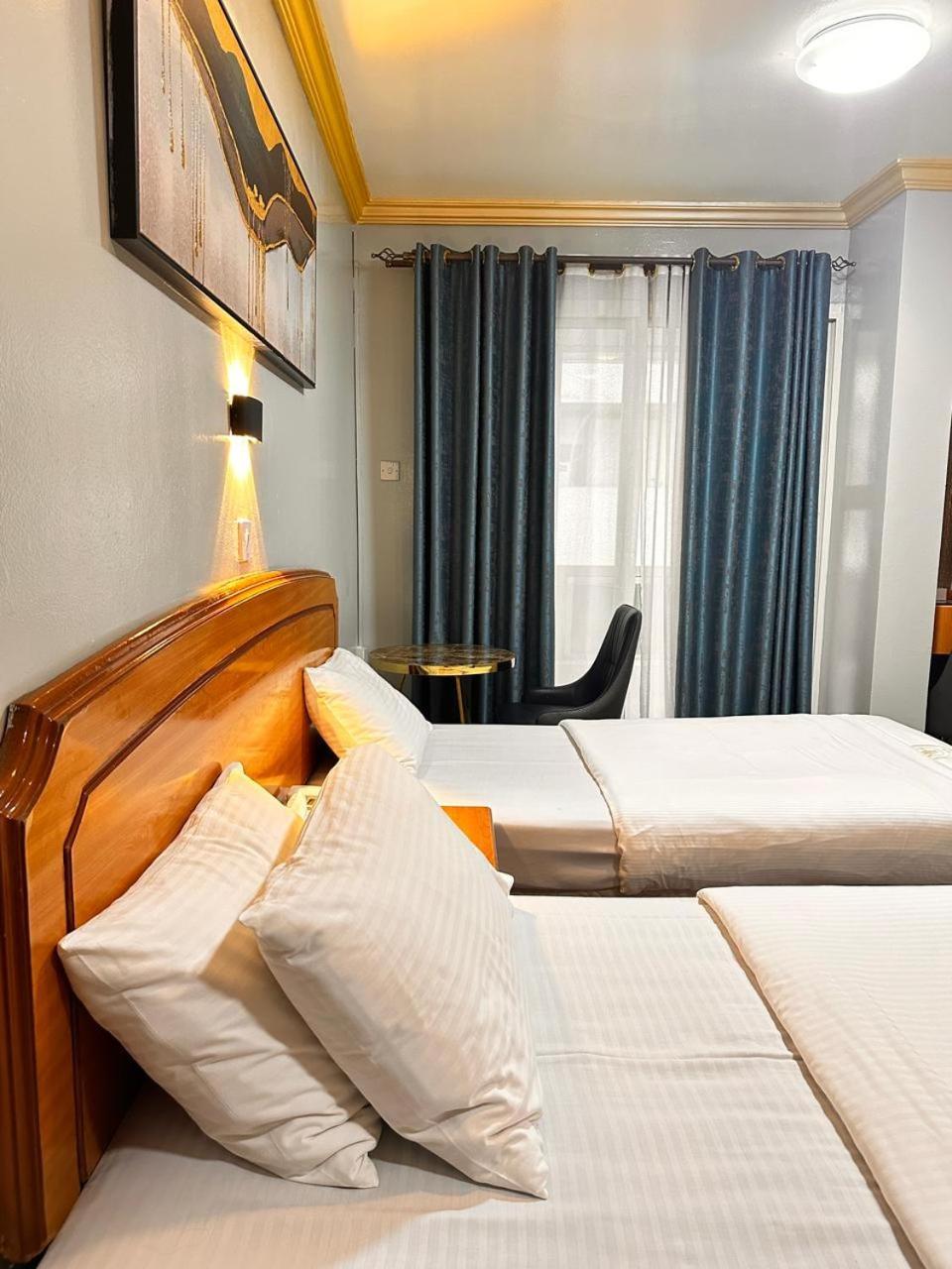 Maaeen Hotel *
