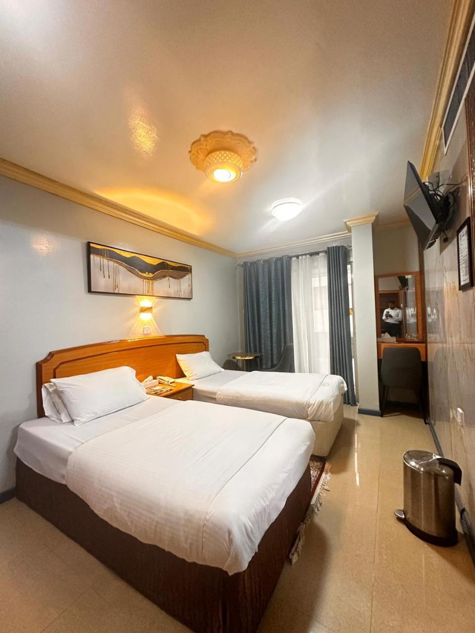 Maaeen Hotel