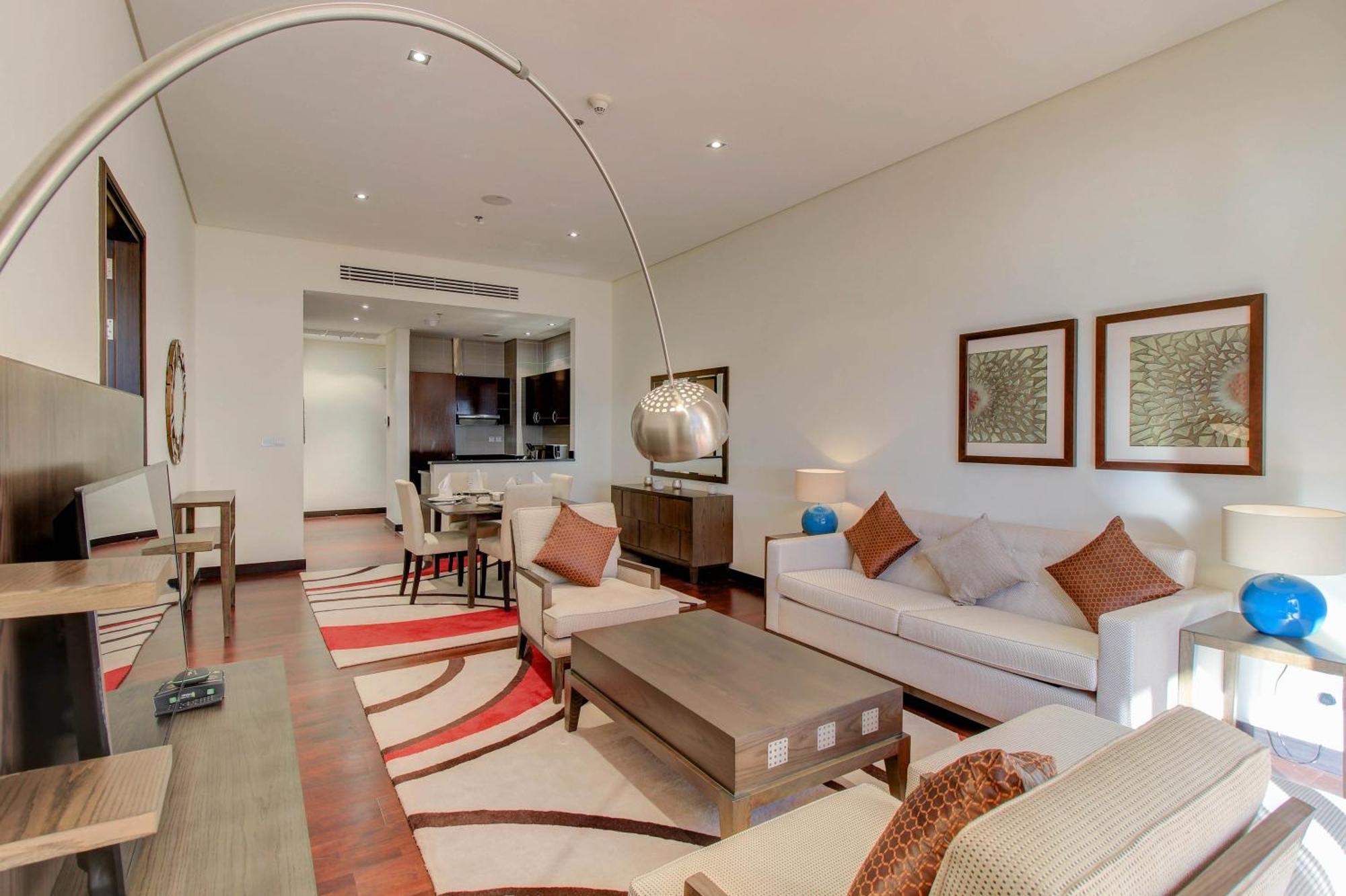 Luxe Getaways Royal Amwaj Palm Jumeirah Dubai