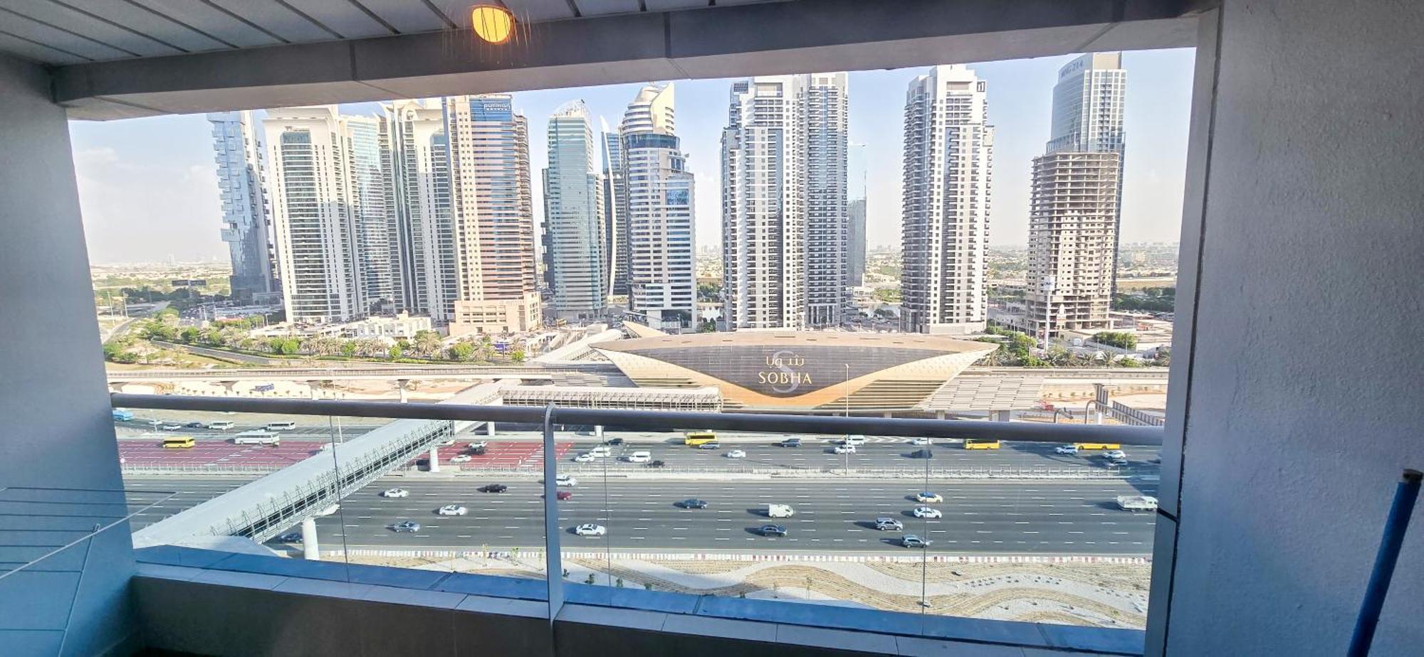 Spacious 2 Bed At Marina High Floor Apartment *