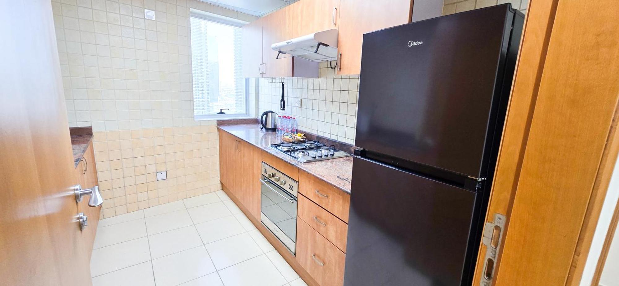 Spacious 2 Bed At Marina High Floor