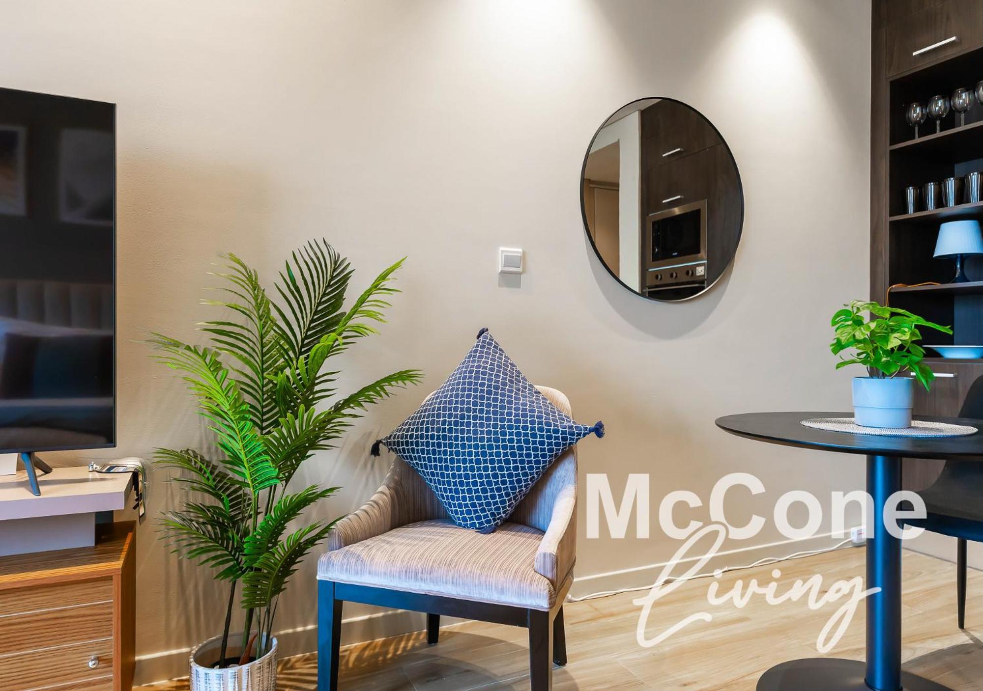 Modern Space With Free Wifi & Parking * Dubai