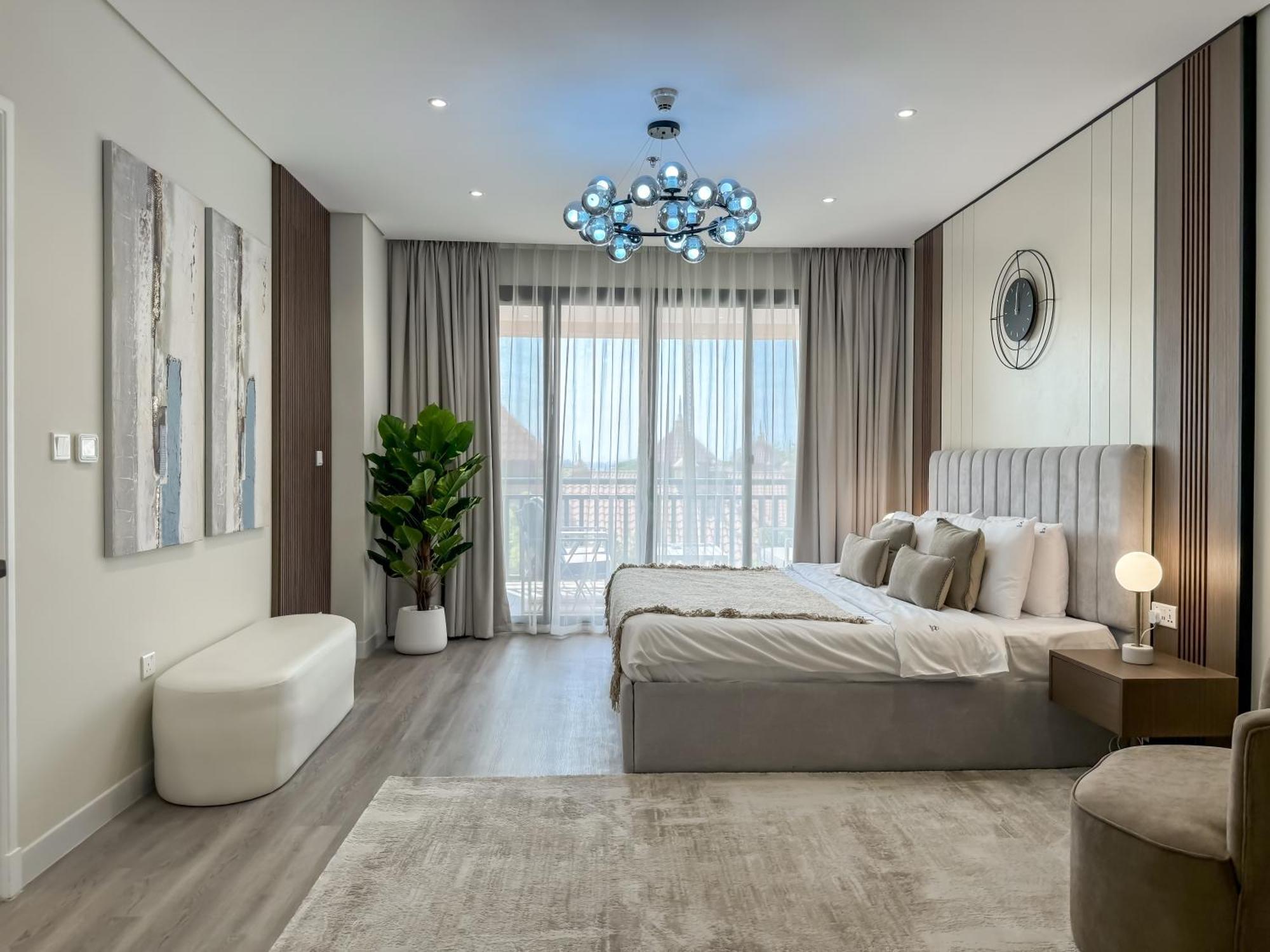 Upgraded 2br - Beachfront - 5 Star Apartment