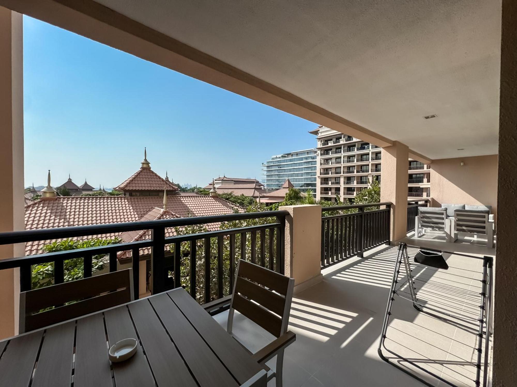 Upgraded 2br - Beachfront - 5 Star