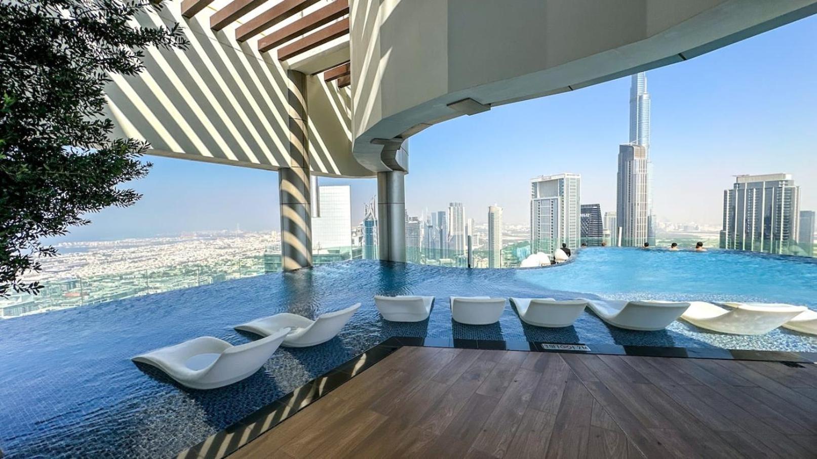 Luxury 3 Bedroom Near Burj Khalifa 43rd Floor *